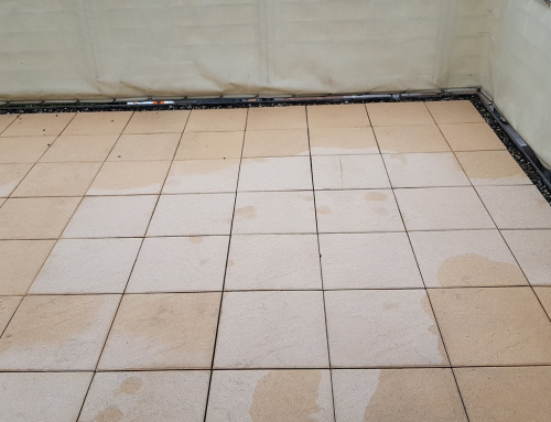 Chemiefreie Terrassenreinigung mit Heißwasser