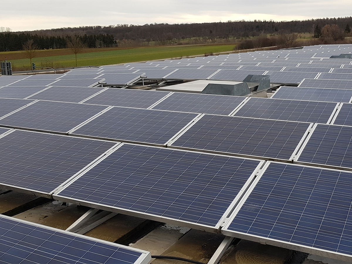 Photovoltaik Anlage in Böblingen reinigen lassen