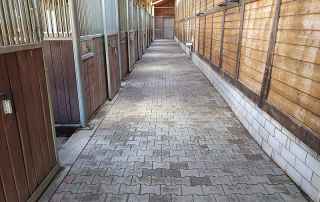 Stallreinigung mit Hochdruck, chemiefrei in Böblingen